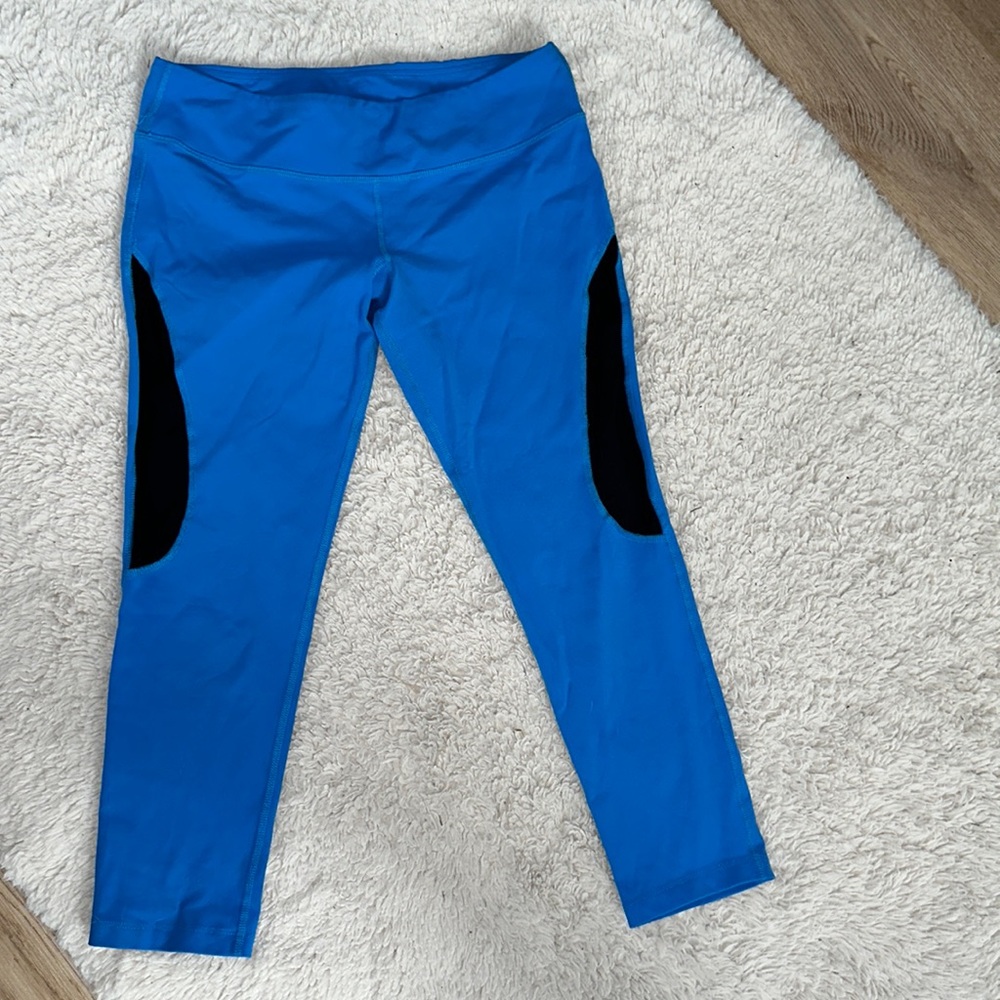 Splits :  59 color block  cropped leggings